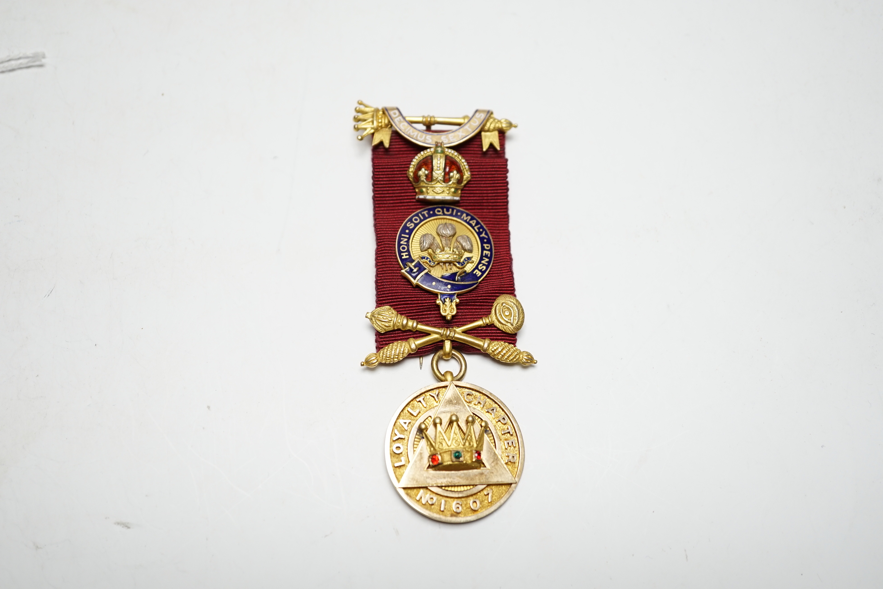 A 1930's part 9ct gold and enamelled Masonic jewel, 11cm, gross weight 33 grams.